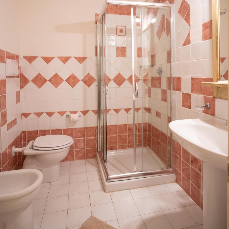 Hotel Pedra Santa Baja Sardinia Luaran gambar
