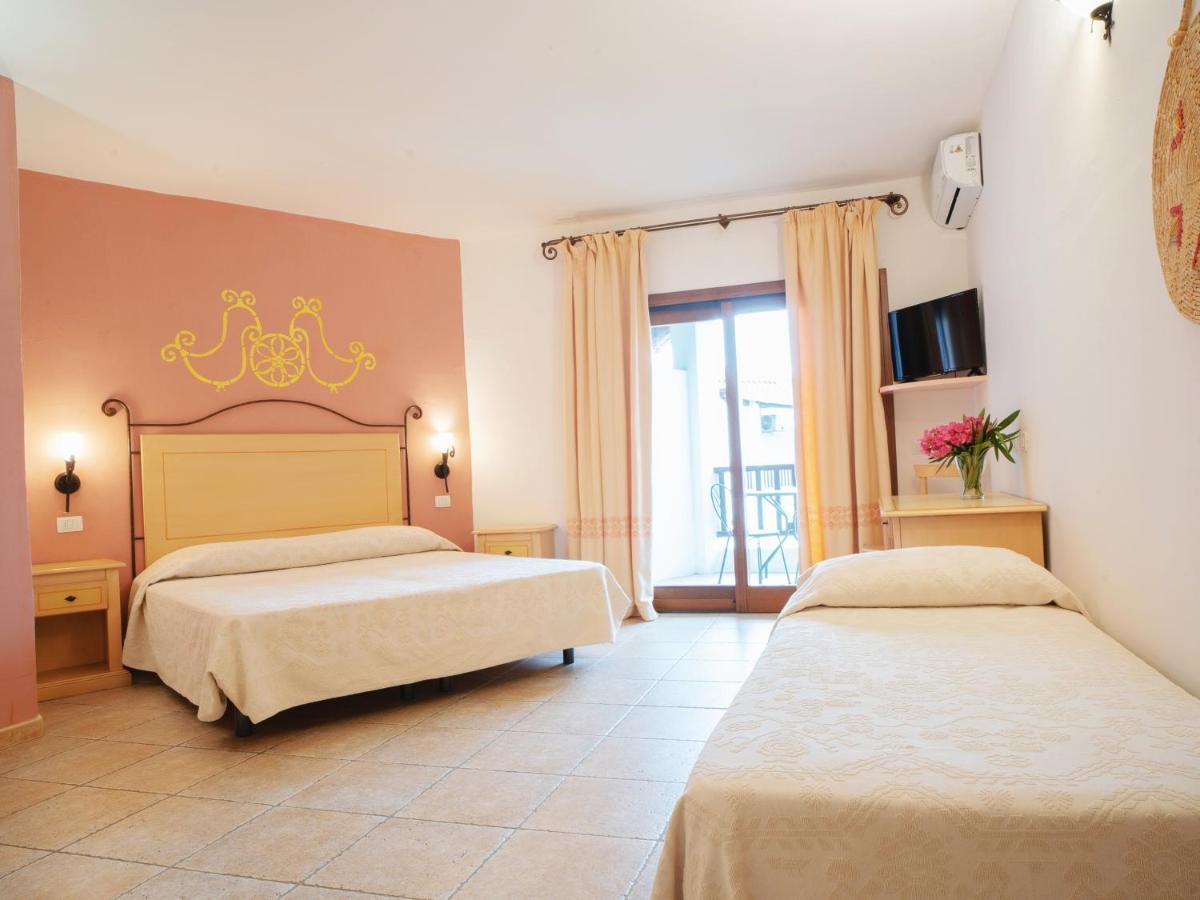 Hotel Pedra Santa Baja Sardinia Luaran gambar