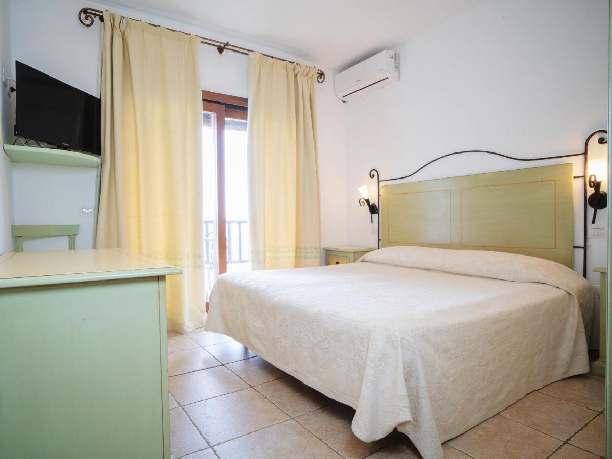 Hotel Pedra Santa Baja Sardinia Luaran gambar